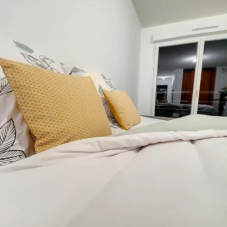 Apartman Grand Studio - Universite, Technoparc, Vue Degagee Pau